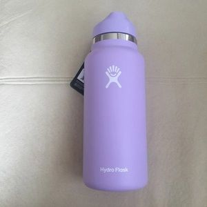 **LAST ONE** Hydroflask in “Thistle”